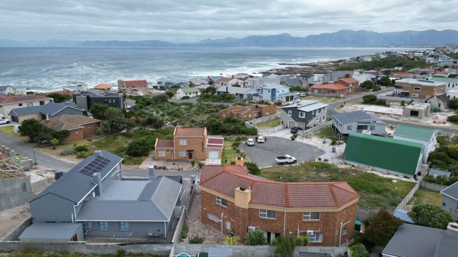 Commercial Property for Sale in Perlemoenbaai Western Cape